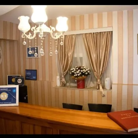 Hotel Family Victoria Gold 2*